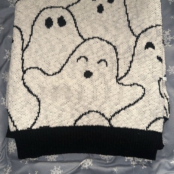 Halloween Ghost black Oversized Throw Blanket - Picture 6 of 6